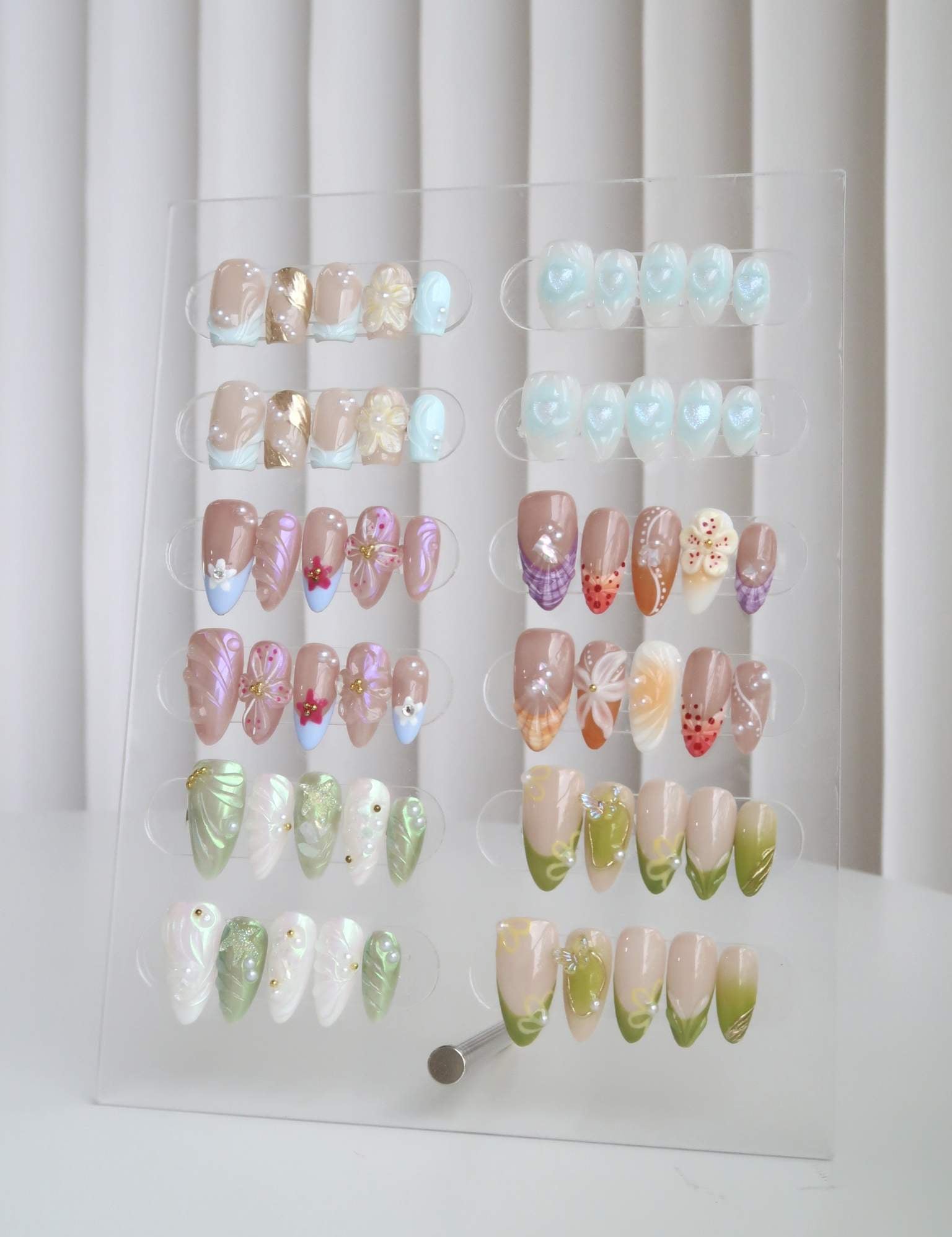 AcrylicStand-ErsaNailsPressOnNails_7.jpg