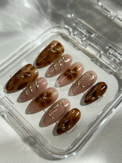 Chic Tortoise Oval Nails